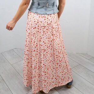 Illa Illa Floral maxi Skirt in Pink